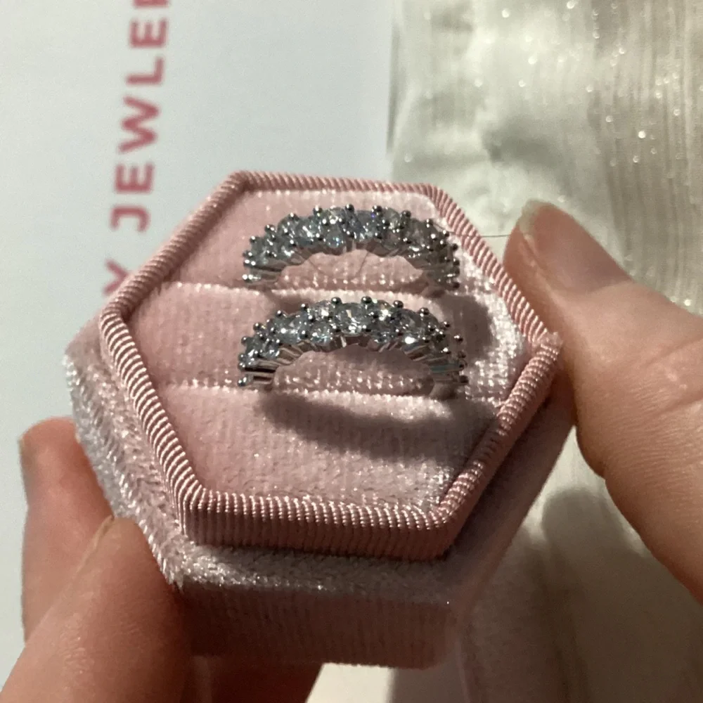 🌸Gorgeous Cz Diamond Cluster C Hoop half hoop earring hoops.